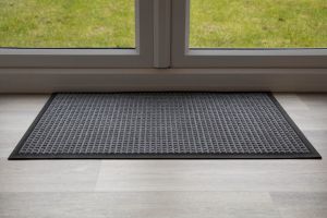 throw-down-heavy-duty-matting-hard-wearing-colour-grey-standard-sizing-150-cm-x-85cm
