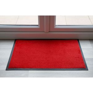 Scarlet Red Throw Down Matting 9 cm 150 cm X 85 mm