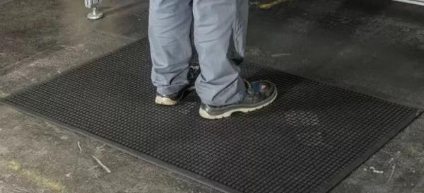 Outdoor Rubber Mats: Enhancing Safety and Comfort in Your Garden