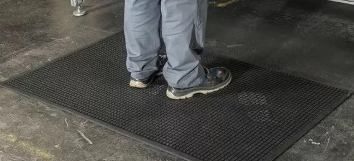 Optimising Workplace Comfort and Safety with Anti-fatigue Matting